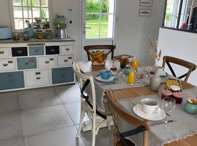 La Belle Etoile D'hotes Couette-café *